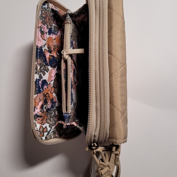 Vera Bradley Ultralight 3-in-1 Crossbody Bag in Caramel Cream - Picture 8 of 10